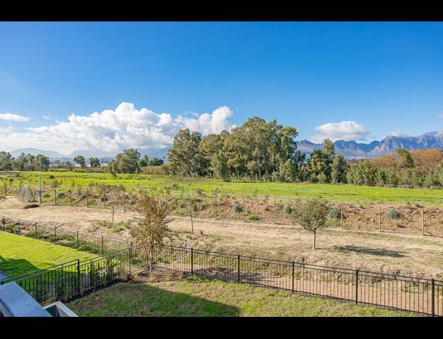 4 BEDROOM HOUSE FOR SALE IN PAARL VALLEIJ LIFESTYLE ESTATE